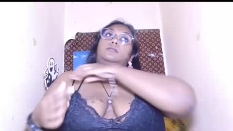 Snapshot of indiancoco chatting on February 2025 01:08:01 PM candice online show from February 2025 01:08:01 PM