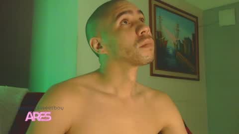 Snapshot of innocentsweetboy chatting on February 2025 12:36:01 PM Aaron online show from February 2025 12:36:01 PM