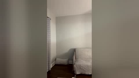 Snapshot of inuk1999 chatting on December 2025 12:16:01 AM MrVachon online show from December 2025 12:16:01 AM