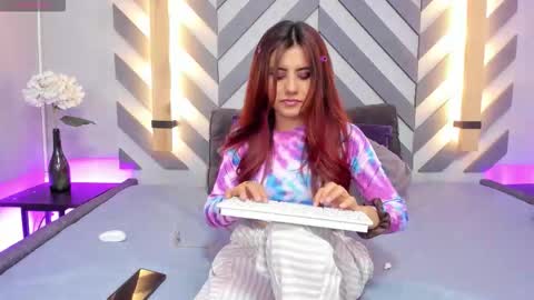 Iris Rosse online show from September 2025 04:29:01 PM