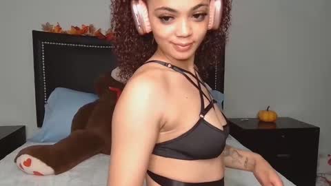 Iris  online show from November 2025 02:35:02 AM