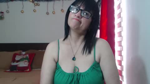 Isabeel Sofia online show from December 2024 05:59:01 PM