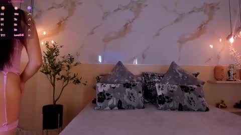 Snapshot of isabellasouza chatting on September 2025 11:46:02 AM online show from September 2025 11:46:02 AM