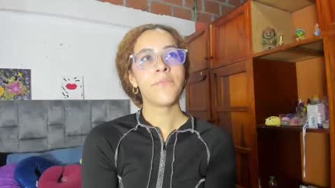 Isabela  online show from September 2025 07:11:02 AM