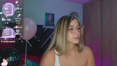 Snapshot of issabela_g1 chatting on October 2025 01:33:02 AM issabela_g1 online show from October 2025 01:33:02 AM