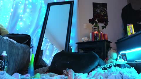 Ivey and James online show from December 2024 02:31:02 AM