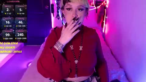 Snapshot of ivy_rosse chatting on October 2025 08:27:02 PM You can find more of me here online show from October 2025 08:27:02 PM