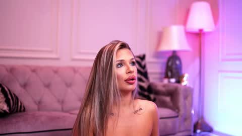 IvyRowa online show from February 2025 10:08:02 PM