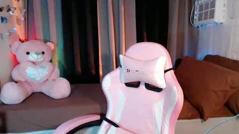 Red online show from February 2025 05:44:01 PM