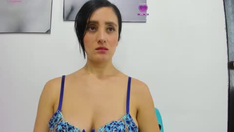 Izzy online show from December 2024 03:54:02 PM