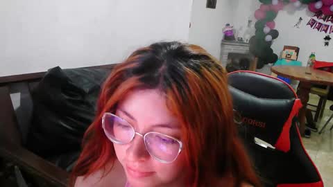 Snapshot of jade_john chatting on November 2025 11:06:01 PM jade and jhon online show from November 2025 11:06:01 PM