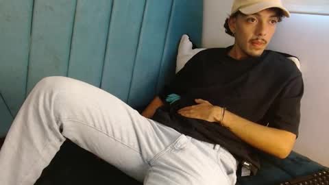 jake_laraxxx online show from September 2025 05:56:02 PM