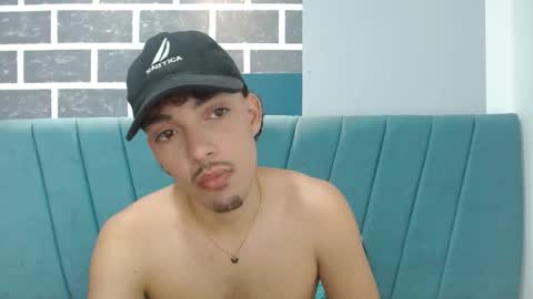 jake_laraxxx online show from September 2025 07:04:01 PM