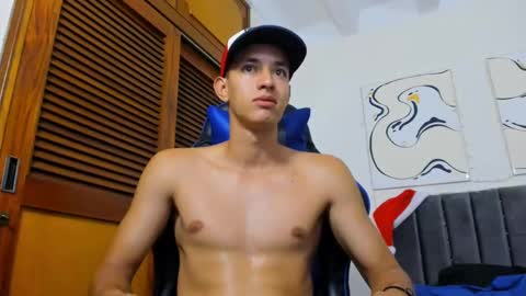Hi guys im new 3 online show from January 2025 12:38:01 AM