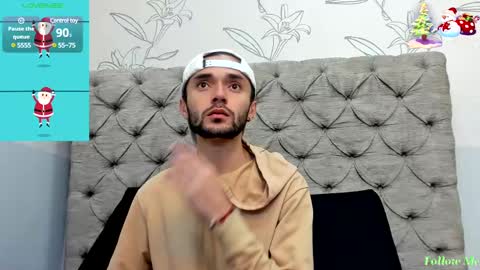 jakemagnus_ online show from December 2024 12:05:02 PM