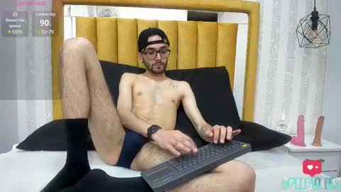 jakemagnus_ online show from January 2025 06:38:02 PM