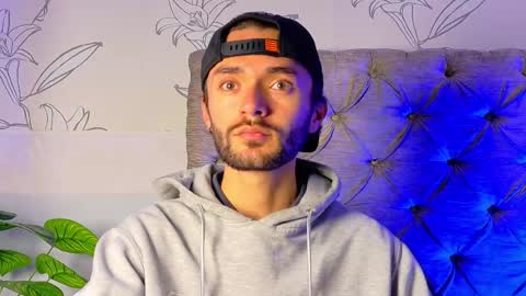 jakemagnus_ online show from September 2025 11:21:01 AM