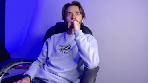 jakemagnus_ online show from September 2025 11:33:02 AM