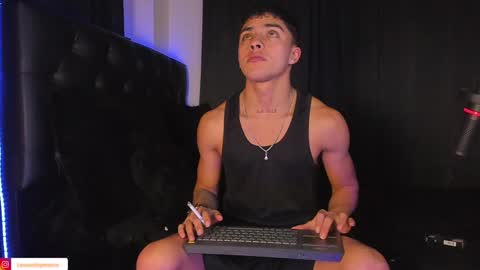 LeonardoInsta LeonardoperezcoPvt open online show from December 2024 03:26:01 AM