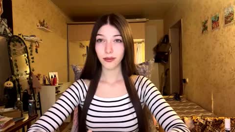 janntenpenny online show from September 2025 01:04:01 PM