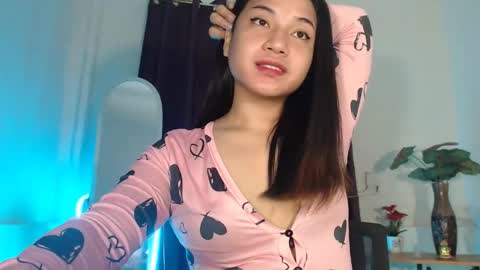 JASMINE online show from November 2025 02:43:01 AM