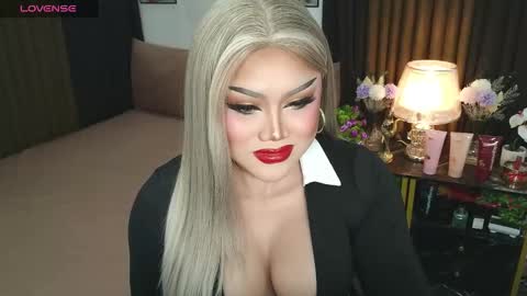 Jasmine Brandy online show from September 2025 10:31:01 PM
