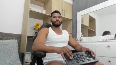 Jason online show from October 2025 06:48:01 PM