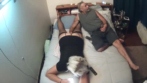 Snapshot of jayhood718 chatting on December 2024 05:50:02 AM jayhood718Bk sexy pearl online show from December 2024 05:50:02 AM