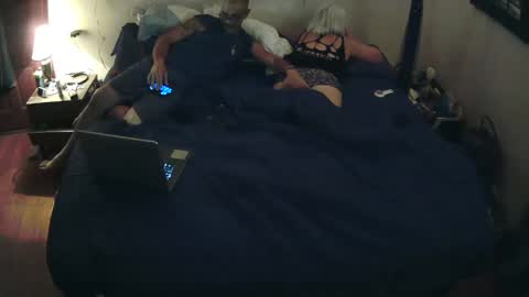 Snapshot of jayhood718 chatting on October 2025 03:28:02 AM jayhood718Bk sexy pearl online show from October 2025 03:28:02 AM