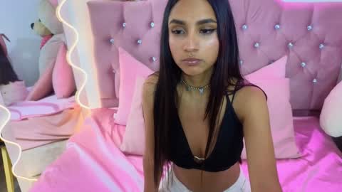 Snapshot of jazmin_tay chatting on January 2025 07:20:02 PM Jazmin online show from January 2025 07:20:02 PM