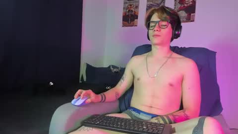 Angelo online show from October 2025 02:33:01 AM