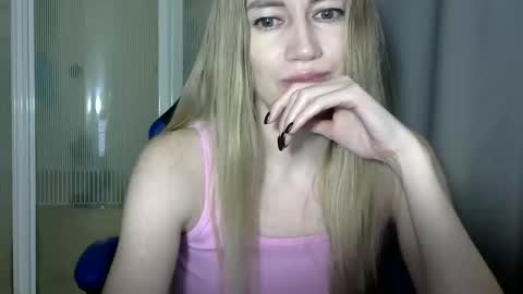 JessFox1 online show from December 2024 01:04:02 AM