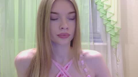 Marina online show from September 2025 10:02:01 PM