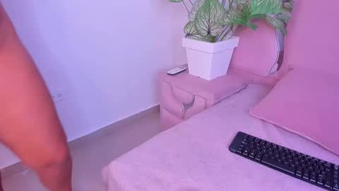 jeymiasm online show from September 2025 02:17:02 PM