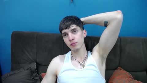 Jheampiero online show from November 2025 02:56:01 PM