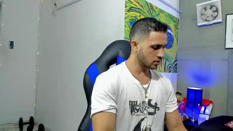 Snapshot of jhonny_flames7 chatting on November 2025 12:00:01 AM jhonny online show from November 2025 12:00:01 AM