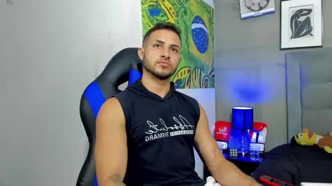 Snapshot of jhonny_flames7 chatting on November 2025 03:53:02 AM jhonny online show from November 2025 03:53:02 AM