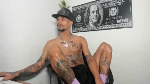 Snapshot of jhonson821 chatting on November 2025 07:32:01 AM jhonson821 online show from November 2025 07:32:01 AM