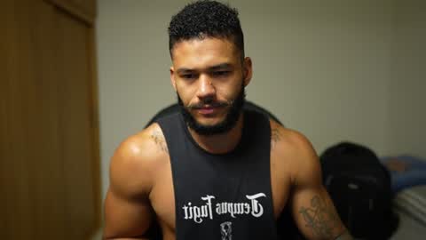   IG jhony serna  IG Personal jonathanserna88 online show from January 2025 10:52:02 AM