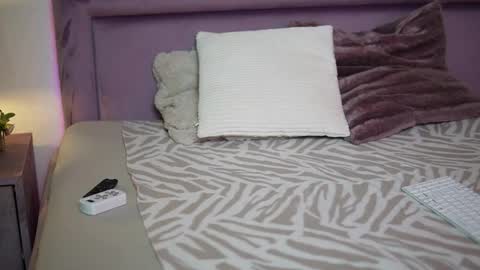 Snapshot of joelleapril chatting on December 2025 10:15:01 PM Joelle online show from December 2025 10:15:01 PM