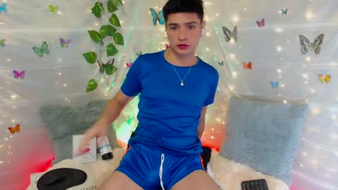 JOHAN -   online show from January 2025 09:37:02 AM