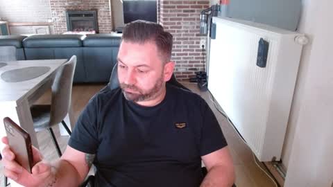 joscrossbot online show from January 2025 01:04:02 PM