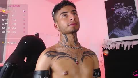 juancamilo66_ online show from December 2024 07:22:01 AM