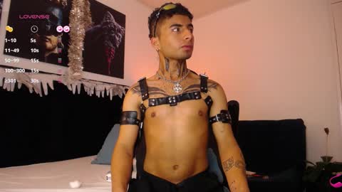 juancamilo66_ online show from January 2025 05:06:02 AM