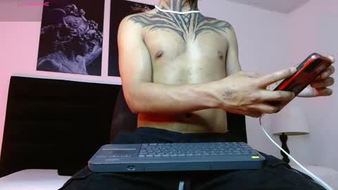 juancamilo66_ online show from February 2025 05:15:01 AM