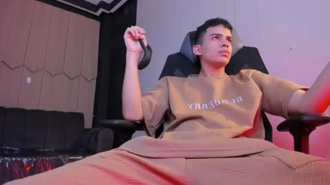 Juan online show from December 2025 08:15:02 PM