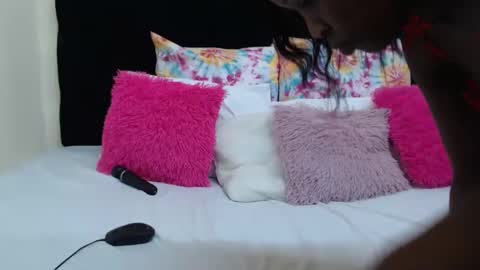JUICYLIPS32xx online show from September 2025 01:13:02 PM