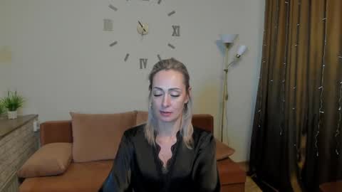 julia__cherry_ online show from December 2024 11:39:02 PM