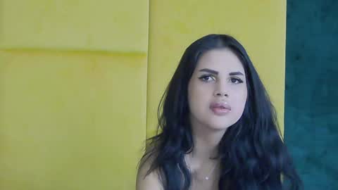 Julia online show from January 2025 05:05:01 AM