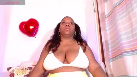 Snapshot of julieth_brown1 chatting on November 2025 01:00:02 AM Julieth Brown online show from November 2025 01:00:02 AM